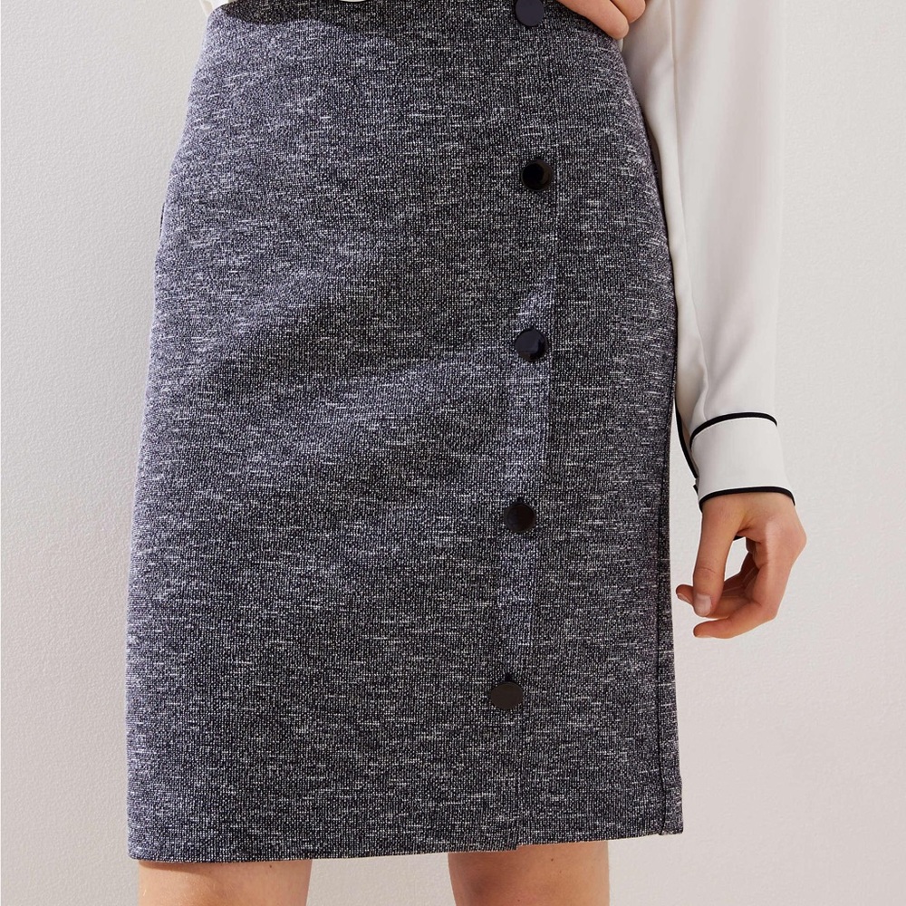 LOFT Gray pencil skirt